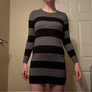 JOE FRESH GREY AND BLACK STRIPED LONG SLEEVE MINI SWEATER DRESS SIZE XS